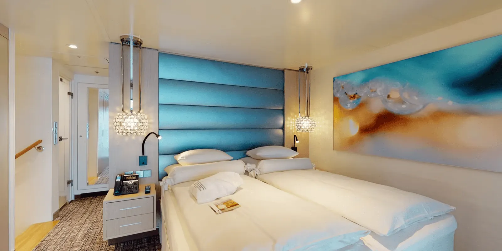 Penthouse Suite Bedroom AIDAcosma & AIDAnova