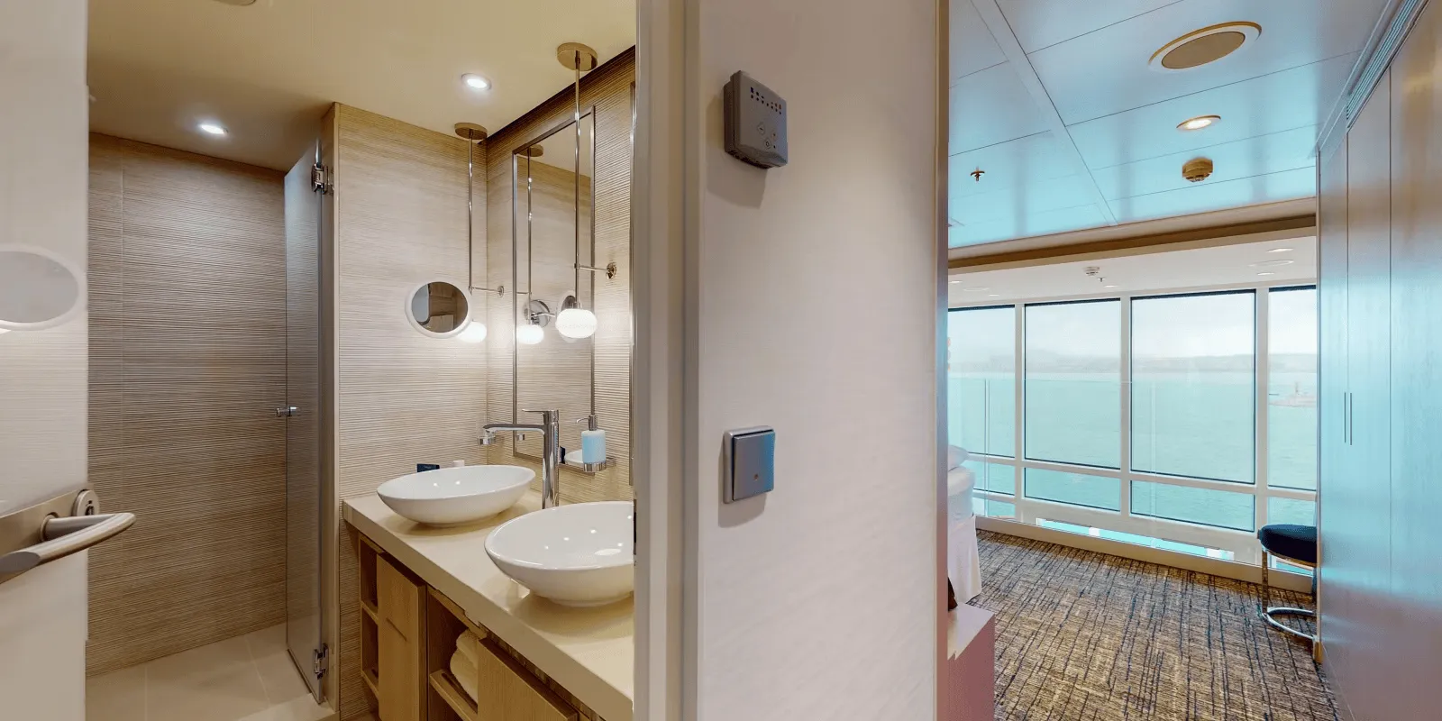 Penthouse Suite Bathroom AIDAcosma & AIDAnova