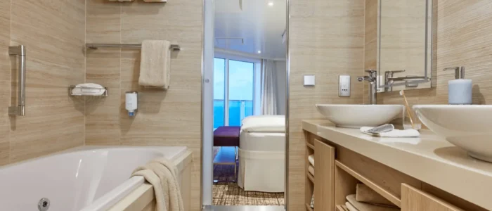 Suite Bathroom AIDAcosma & AIDAnova